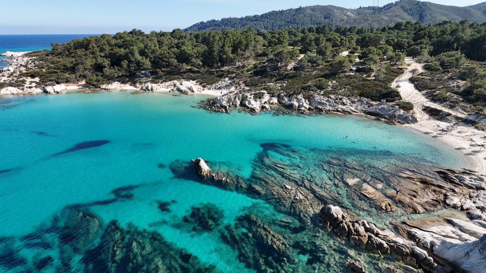 Bienvenue chez Diligence : aménageur de fourgon d’aventure 100% sur mesure et haut de gamme à Beautiran en Gironde.