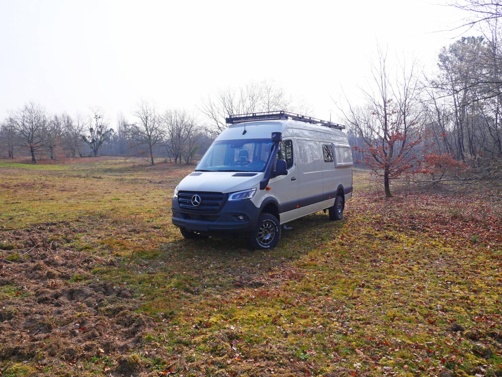Aménagement d'un Sprinter 4x4 pour la traversée du continent américain du nord au sud
