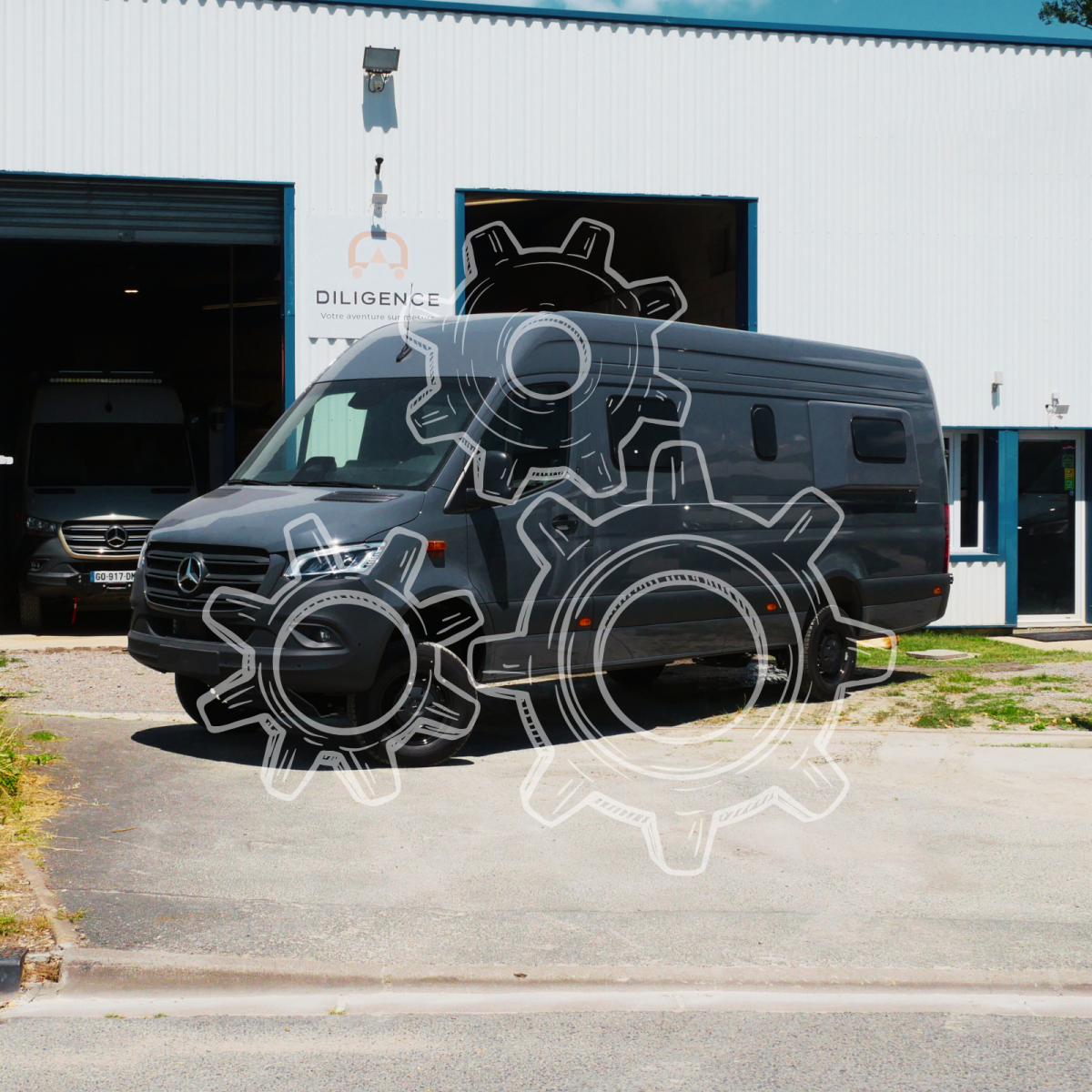 Dili31 : Aménagement d'un Sprinter 4x4 extra long pour 4 personnes pour voyager à travers l'Europe