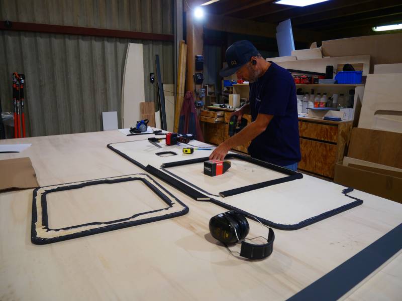 Dili31 : Aménagement d'un Sprinter 4x4 extra long pour 4 personnes pour voyager à travers l'Europe